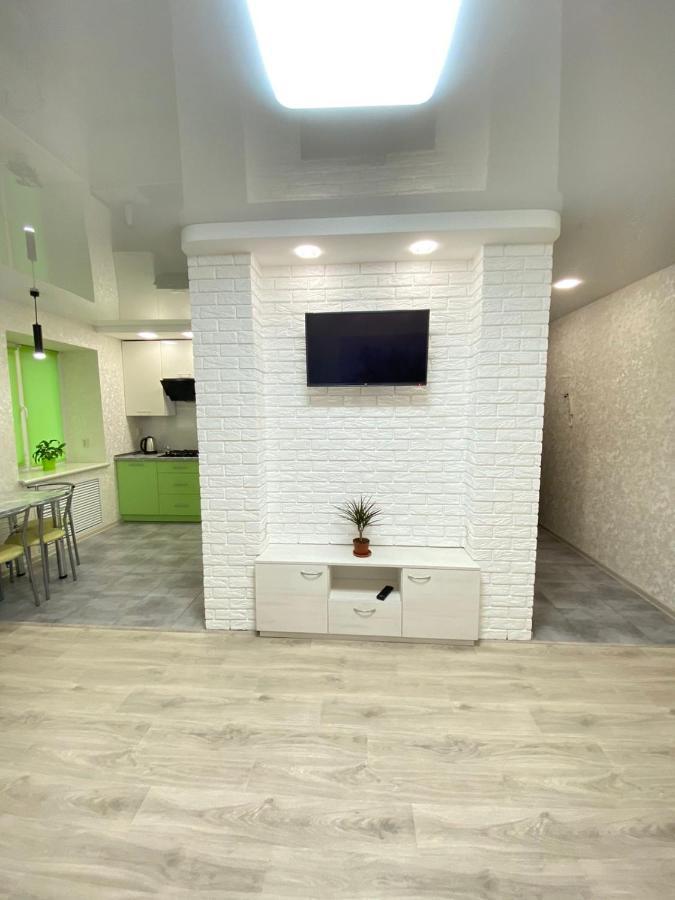 Suite Mira Avenue Center Двухкомнатная Квартира В Центре Возле Тц Цум Tschernihiw Exterior foto