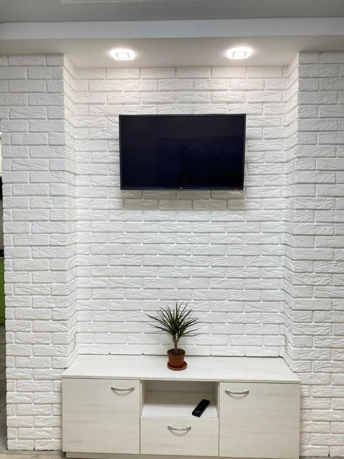 Suite Mira Avenue Center Двухкомнатная Квартира В Центре Возле Тц Цум Tschernihiw Exterior foto